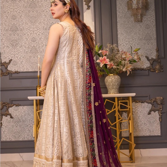 Asim Jofa Angarka - Picture 3 of 3